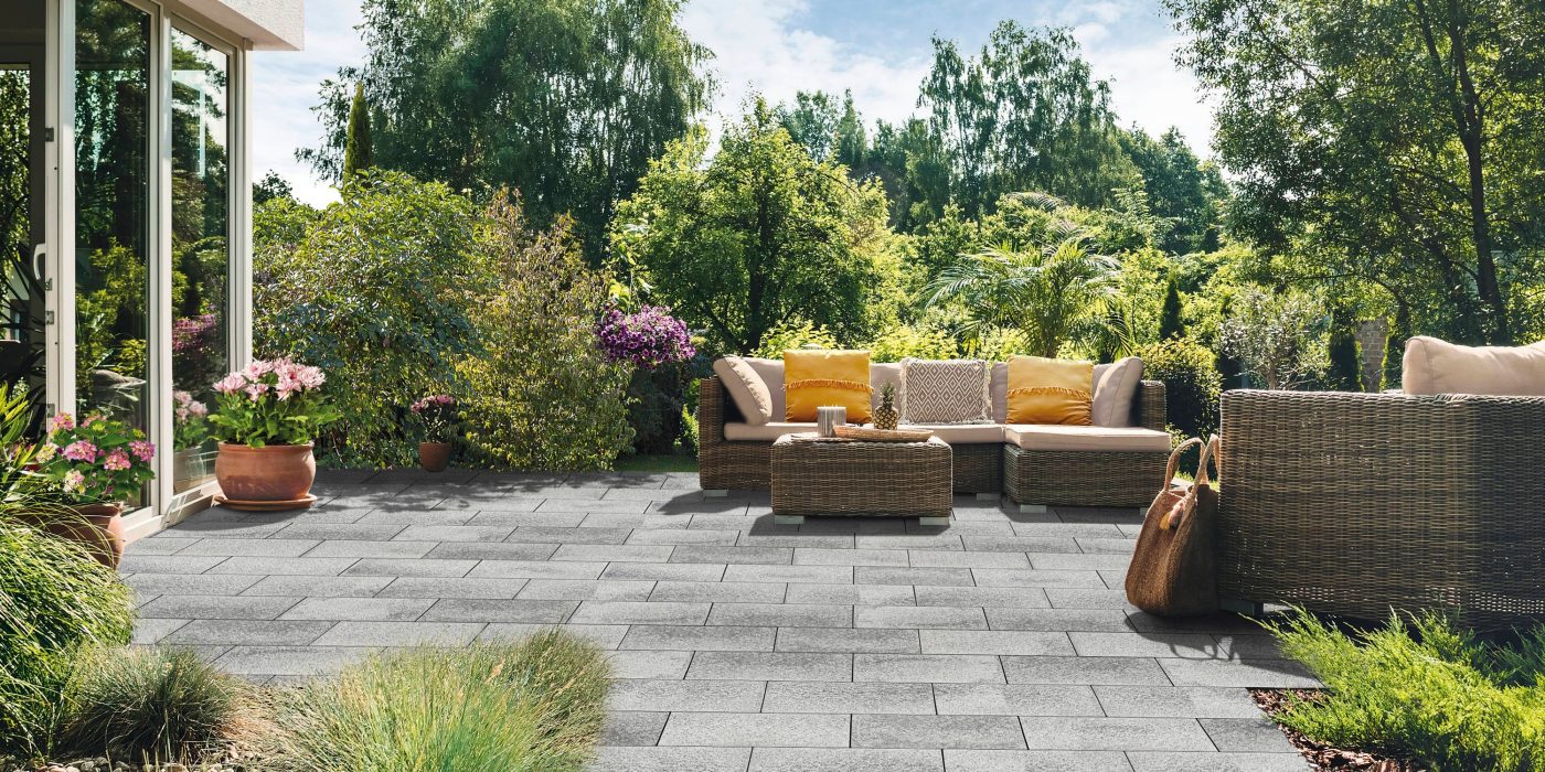 Urejen vrtni kotiček