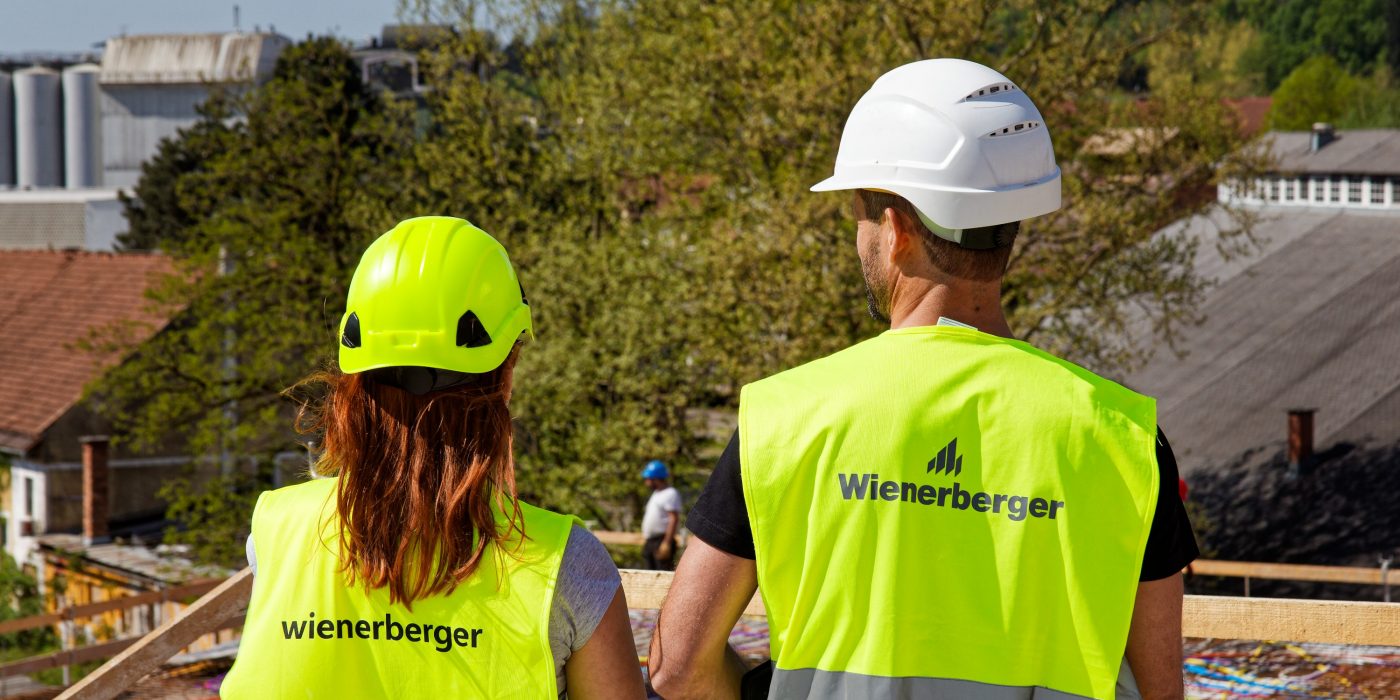 Mentor in učenka na gradbišču - wienerberger