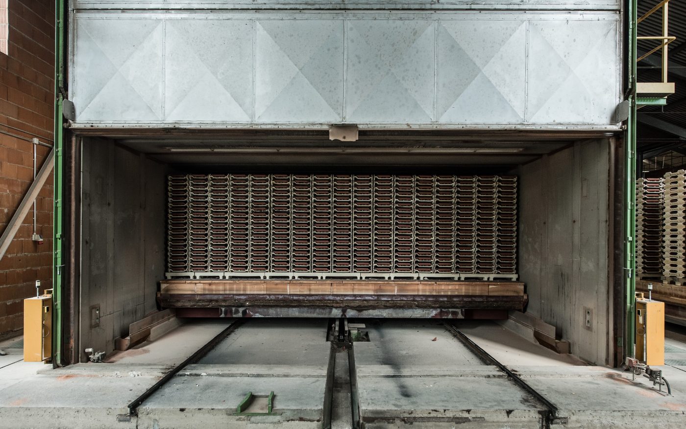 Proizvodnja Tondach V11 premium strešnika | wienerberger