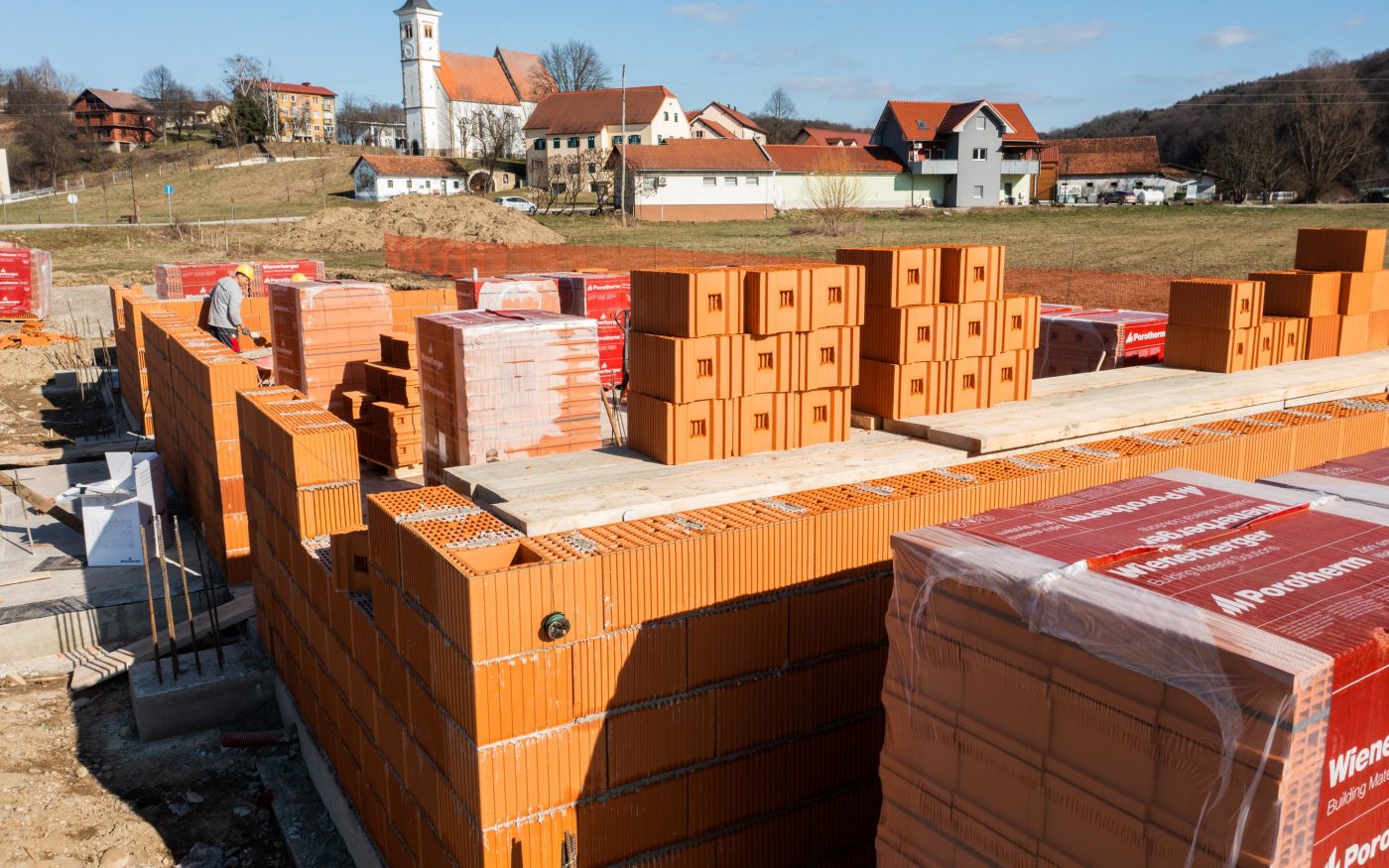 Gradbišče s Porotherm 29 Expert opeko v Juršincih - Wienerberger