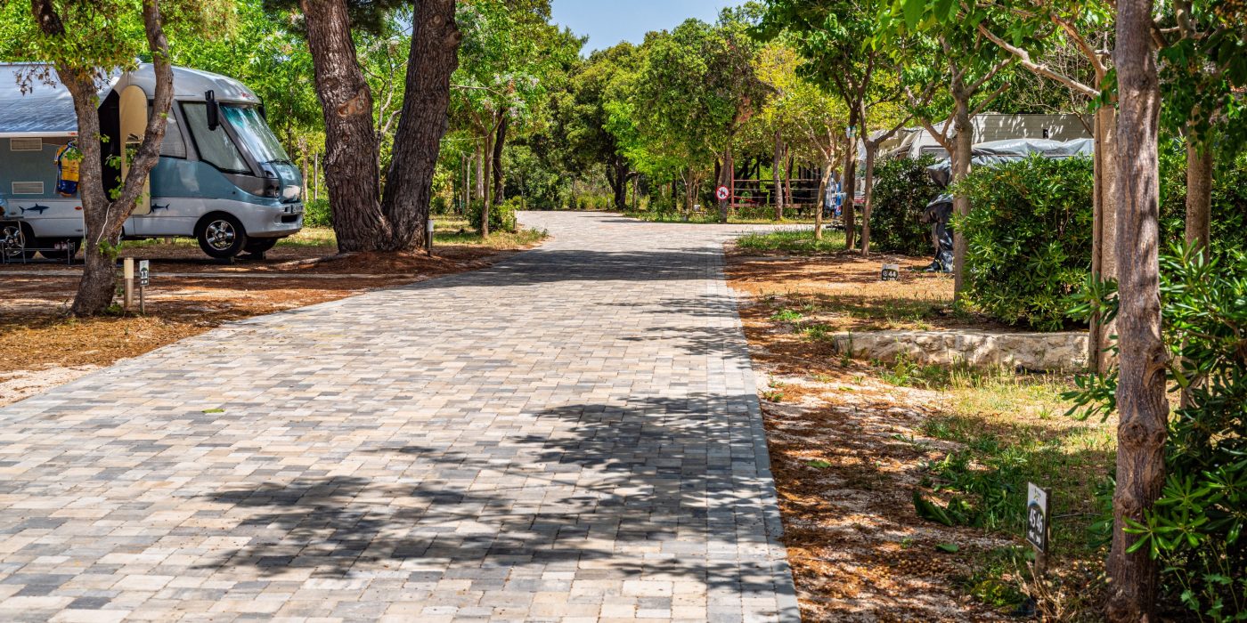 Referenčni projekt s Semmelrock tlakovci