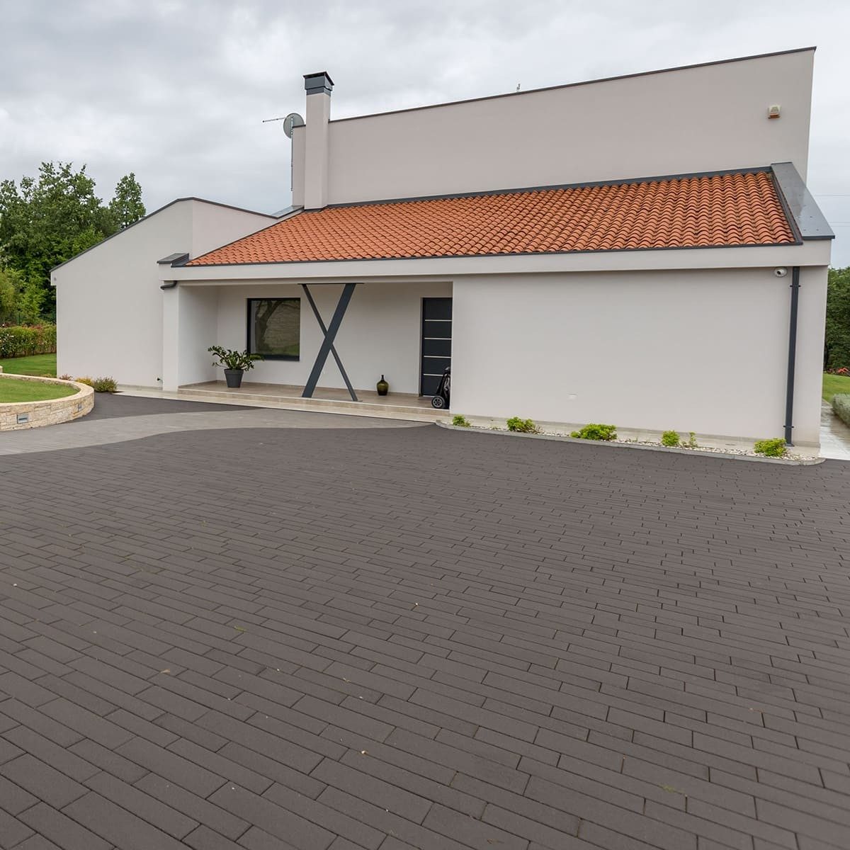 Asti kombinirana forma bazalt siva