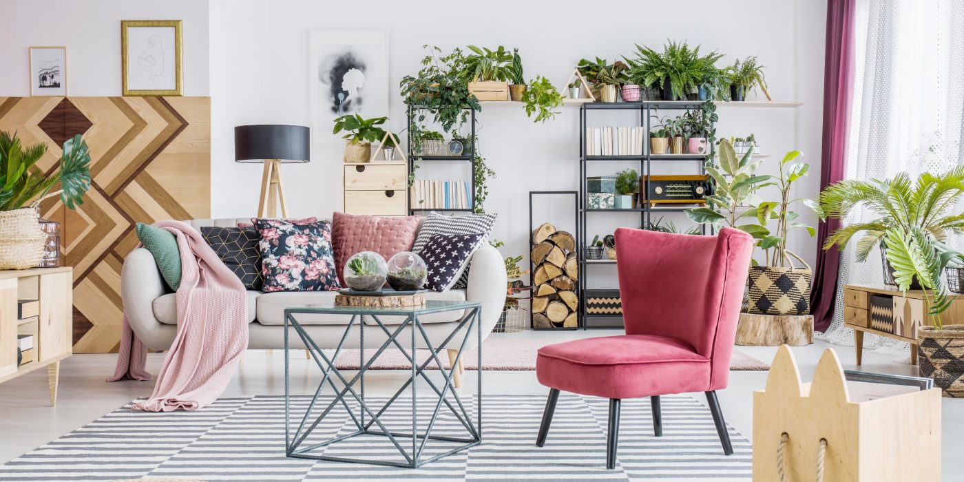 Interier družinske hiše v barvah