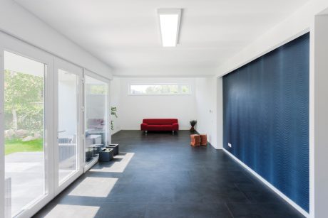 e4 house inside picture